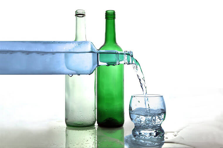 wasserflaschen-eingiessen
